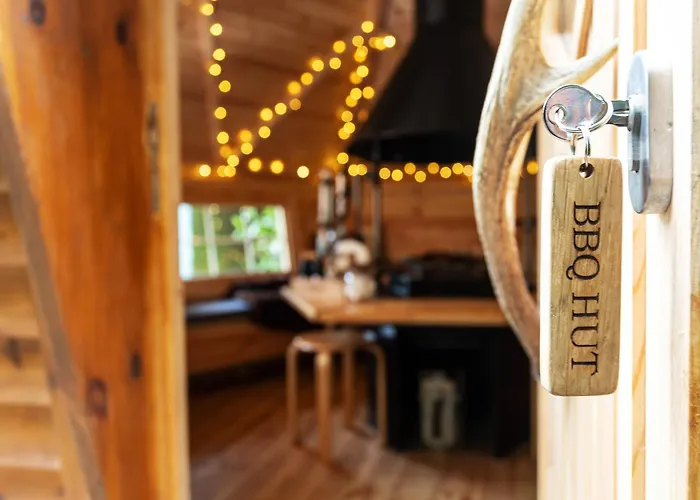 Scenery Hill Hideaways The Coach House Charming Retreat With Jacuzzi And Bbq Hut Near The Lake District
