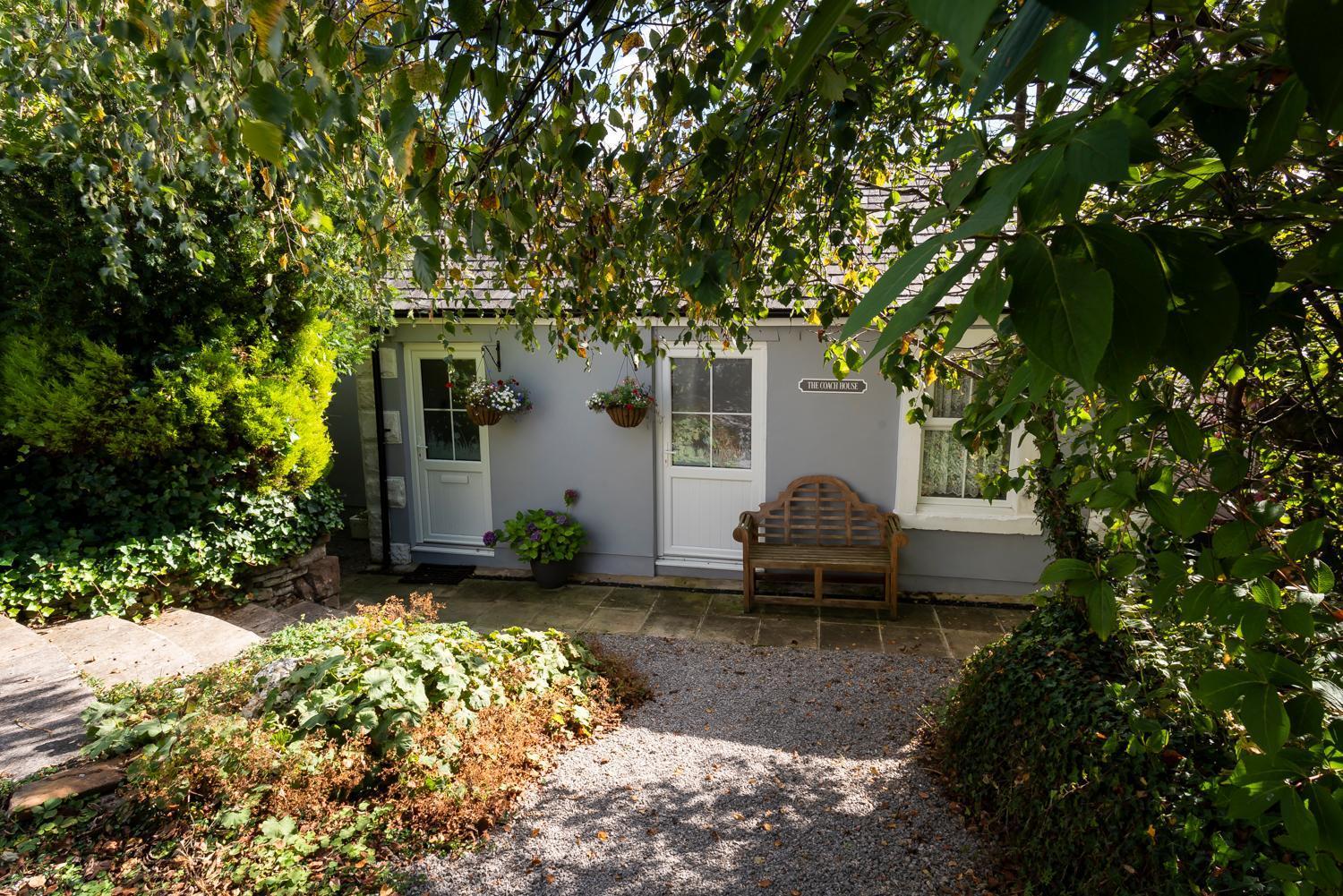 Holiday home Scenery Hill Hideaways The Coach House Charming Retreat With Jacuzzi And Bbq Hut Near The District Workington