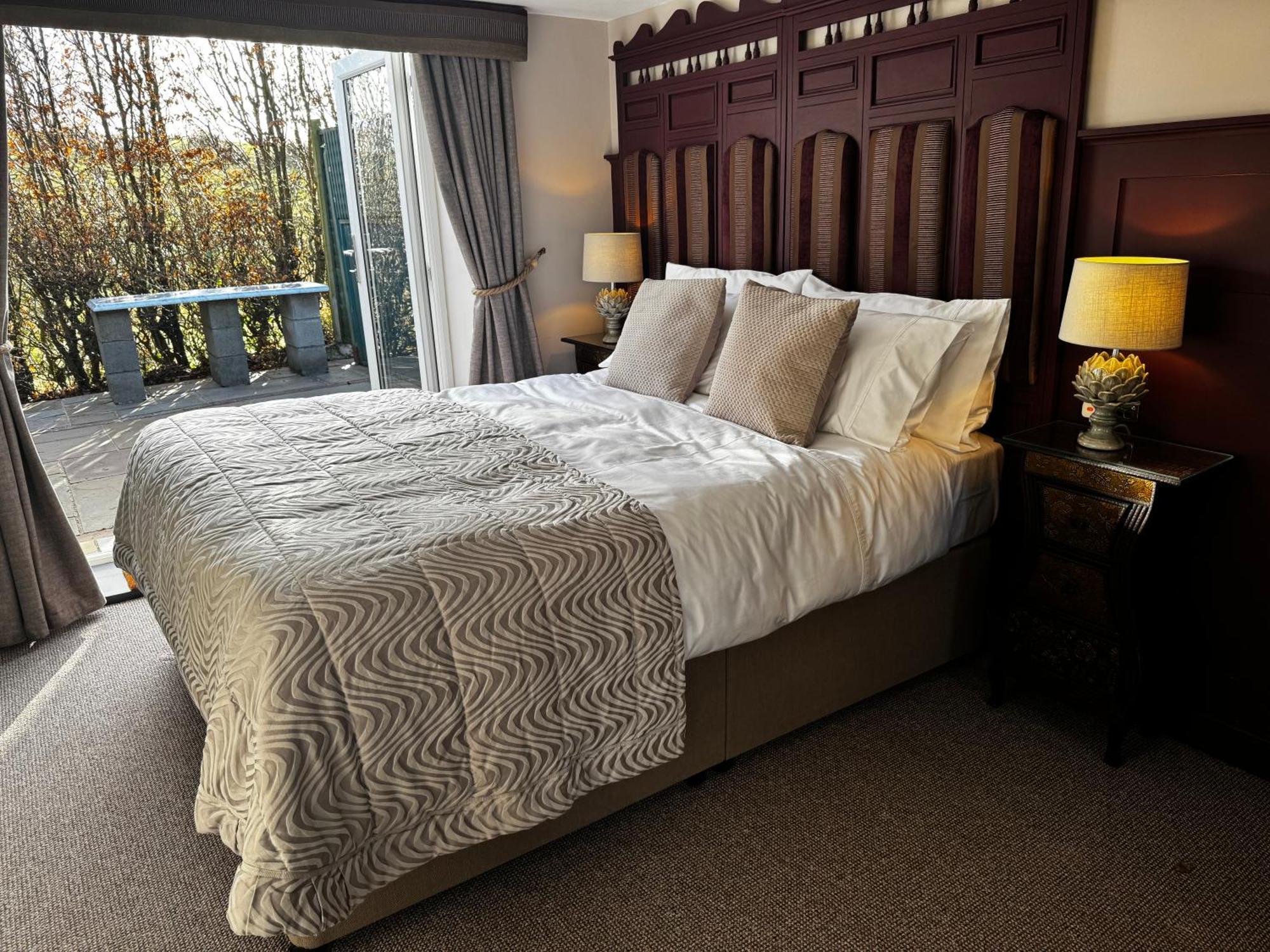 Scenery Hill Hideaways The Coach House Charming Retreat With Jacuzzi And Bbq Hut Near The District