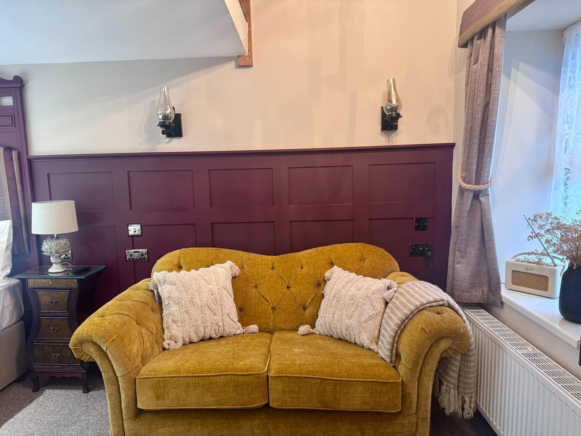 Holiday home Scenery Hill Hideaways The Coach House Charming Retreat With Jacuzzi And Bbq Hut Near The District Workington