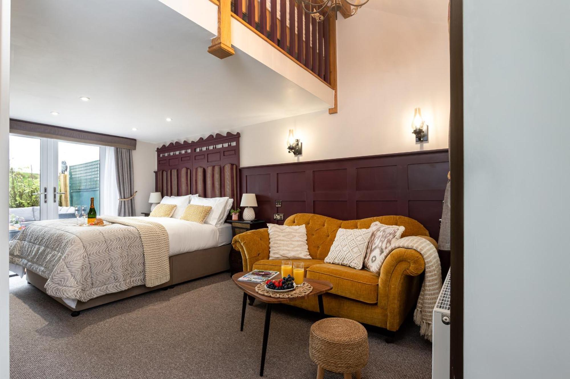 Scenery Hill Hideaways The Coach House Charming Retreat With Jacuzzi And Bbq Hut Near The District Holiday home *